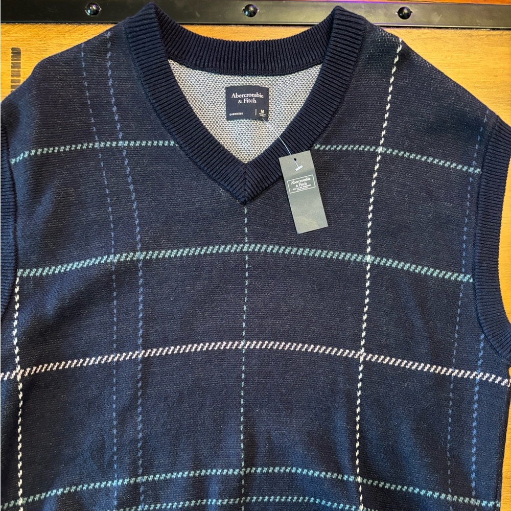 Abercrombie & Fitch Sweater Vest